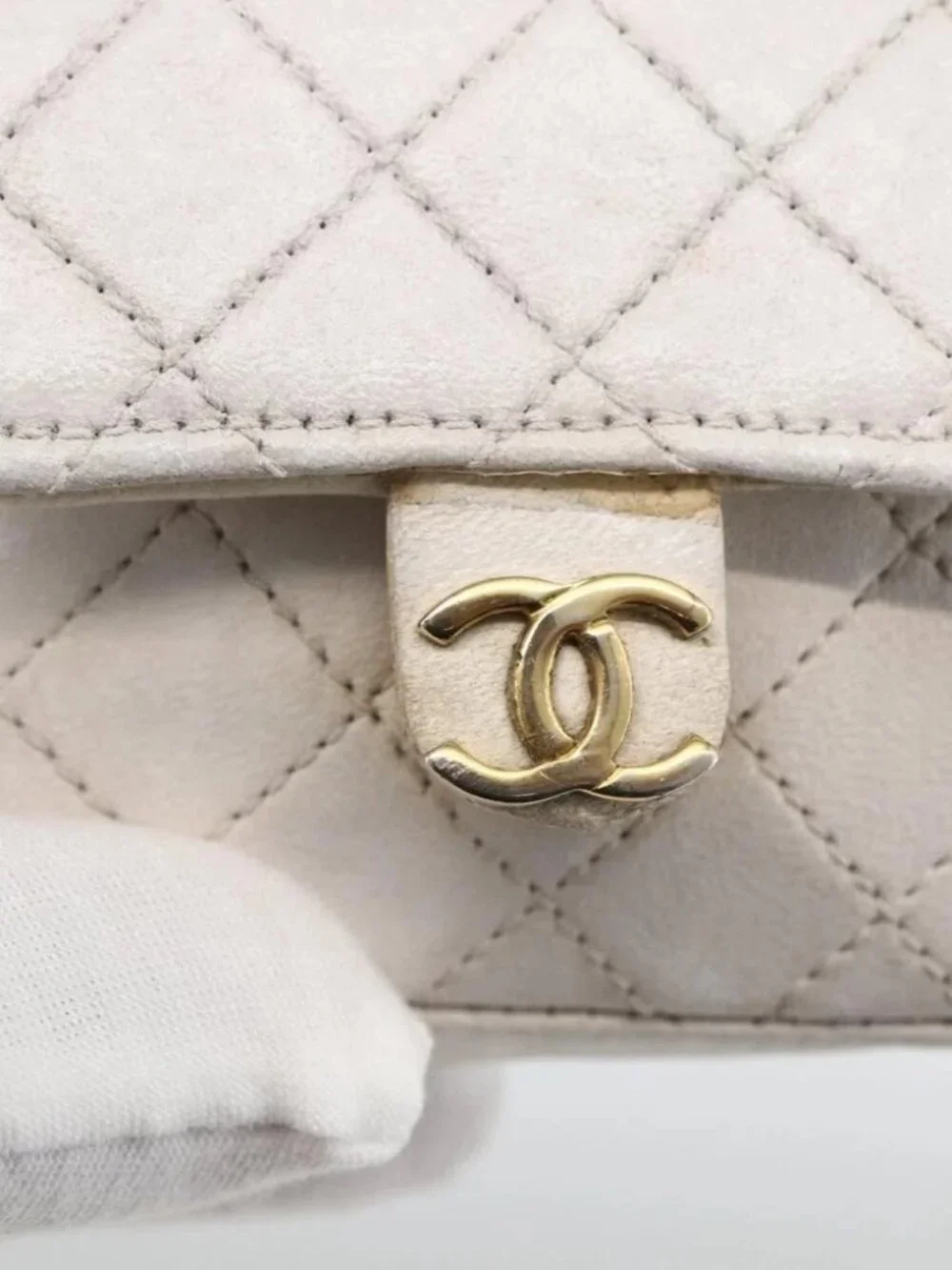 CHANEL Minimini Matelasse 7 Pouch Leather White Gold CC Auth LNZ849